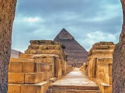 Perfect view: the Giza Valley Temple 